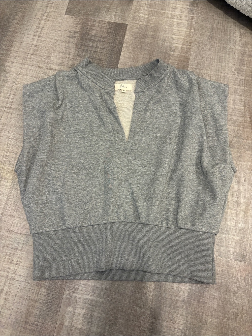 Elan Gray Short Sleeve Pullover Top